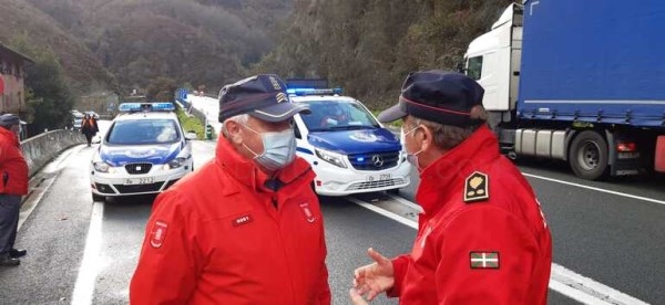 Ertzaintza y Policía Foral controlarán la movilidad entre Navarra y el País Vasco durante el puente festivo