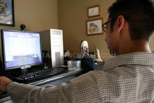 El 52,6% de la población de 15 y más años es usuaria de Internet en la C.A. de Euskadi en 2010