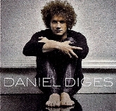 Xirivella. Daniel Diges, representante de España en el Festival de Eurovisión, el miércoles  en el Centro Comercial Gran Turia