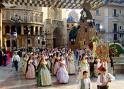 Ofrenda de Flores por las falleras Mayores en Valencia