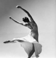 PUESTA EN ESCENA DE LOS TALLERES DE DANZA CELEBRADOS, CON MOTIVO DEL DÍA INTERNACIONAL DE LA DANZA.