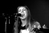 LAURA CAMPELLO, presenta su disco A CONTRATIEMPO