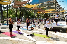 Yogatón en Elche