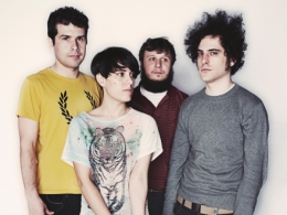 Concierto: Triángulo de Amor Bizarro + El perro asirio