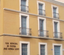 La concejalía de Fiestas ha organizado para hoy en la Casa Municipal de Cultura la obra de teatro “La biblioteca dels ratolins”