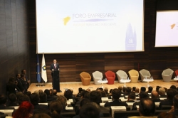 El Gobierno Provincial presenta las conclusiones del estudio de INECA sobre la Zona Franca en el ‘Foro Empresarial. Alicante, territorio inteligente’