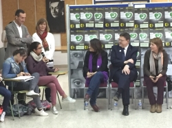 Presentada la campaña 'No me toques el Whatsapp'