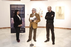 El Palacio Provincial acoge una exposición con más de una treintena de obras contemporáneas del artista monovero Mario Rodríguez