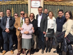 En el Día de la Mujer Elche reconoce la trayectoria de las primeras médicas ilicitanas, dedicándole unas calles