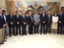 Se firma el convenio entre el Patronato del Misteri d’Elx y las universidades valencianas para estudiarlo e investigarlo