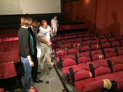 El Alcalde de Elche visita la remodelación de los cines Odeón