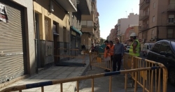 La concejalía de Mantenimiento de Elche invierte 28.000 euros en renovar 300 metros de aceras