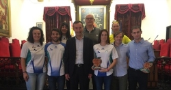 El Ayuntamiento de Elche recibe a los clubes de Atletismo de la ciudad