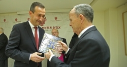 El alcalde de Elche felicita a Francisco Conesa por su nombramiento como obispo de Menorca