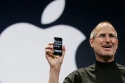 Apple lleva 10 años cambiando la forma en la que interactuamos con el móvil