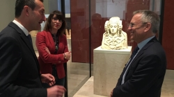 El Alcalde de Elche mantiene una reunión en el Ministerio de Cultura para traer de vuelta la Dama de Elche