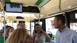 Elche renueva la flota de autobuses urbanos con seis nuevos vehículos “más limpios, cómodos, seguros y accesibles”