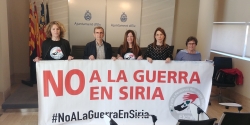 La edil de Bienestar Social presenta la campaña para enviar un contenedor de alimentos al Pueblo Sirio