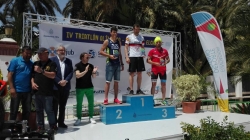 Miguel Ángel Sánchez Moreau y Eva Sánchez Pastor ganan el Triatlón Internacional de Elche