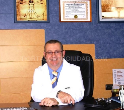 Centro Médico NEKAL: entrevista al Doctor Santos.