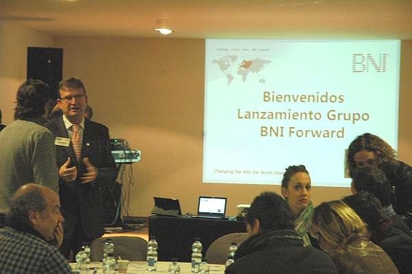 Más de 300 empresarios asisten al lanzamiento del grupo BNI forward de Elche