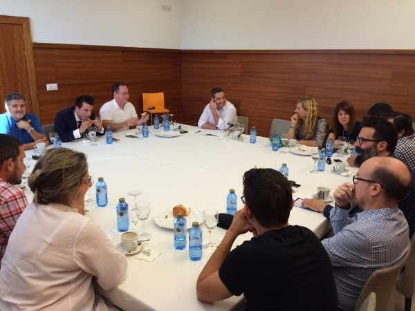 La asociación Reimpúlsate celebra su segundo desayuno networking con Daniel Álvarez