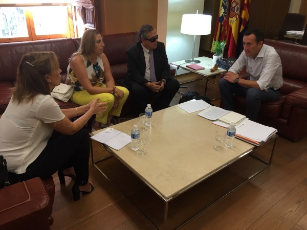 Encuentro con el delegado de la ONCE en Elche Bernardo Presas