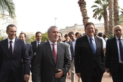 César Sánchez: "El proyecto de Zona Franca en el Puerto de Alicante es un motor de economía en la provincia"