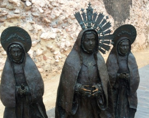 Restauración coronas de las tres Marías