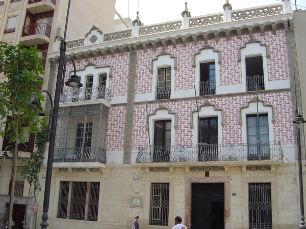 El Ayuntamiento concede subvención a Unifam y a la Asociación de Comerciantes por importe de 8.000 €
