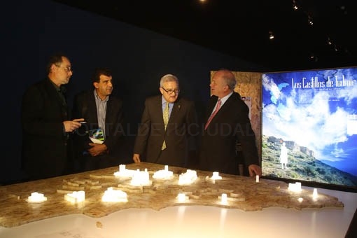 El MARQ pone en valor el patrimonio de los castillos de la provincia con la muestra itinerante ‘Guardianes de piedra’