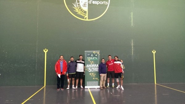 Éxito de participación en III Torneo Solidario de Navidad organizado por el Club Frontenis Elche
