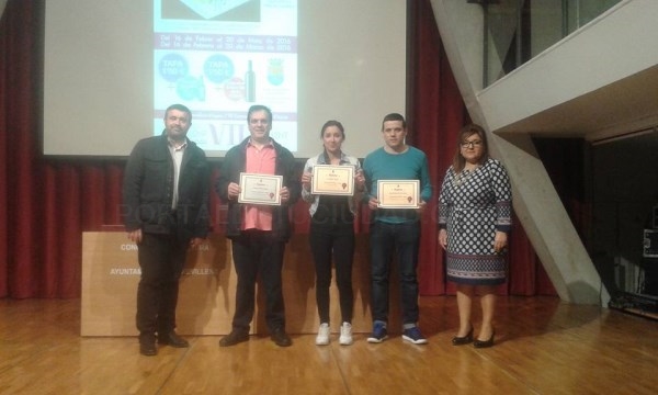 La Pequeña Taberna y Bar-Restaurante Moscardó 2.0, ganan el primer premio del VII Concurso Crevillent de Tapas