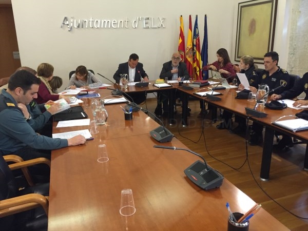 Bienestar y la Policía Local crearán junto a otras Fuerzas de Seguridad protocolos, para proteger a víctimas de violencia de género