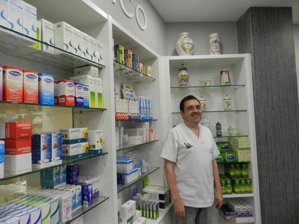 Nace Farmacia Catral, con la idea de recomendar las mejores medicinas naturales y atender las recetas de la Seguridad Social