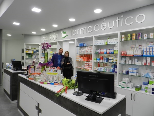 Nace Farmacia Catral, con la idea de recomendar las mejores medicinas naturales y atender las recetas de la Seguridad Social