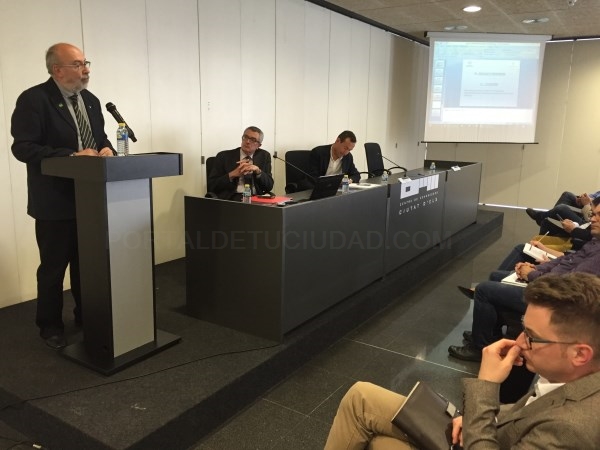 60 municipios asisten a la Asamblea por la Transparencia que se celebra en Elche