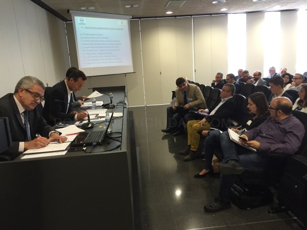60 municipios asisten a la Asamblea por la Transparencia que se celebra en Elche