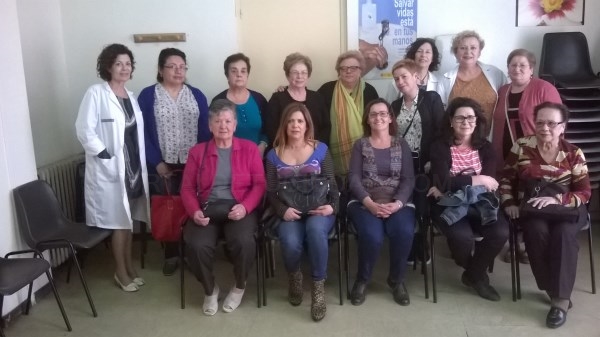 El centro de Salud de San Fermín de Elche retoma los talleres para cuidadores familiares de enfermos crónicos avanzados