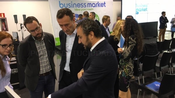 Un proyecto de adhesivo ecológico gana el premio del “Business Market, ideas para invertir”