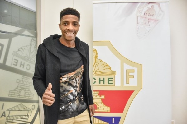 El Elche ficha al delantero Malonga