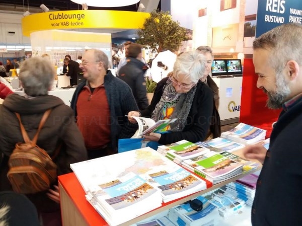 Elche se promociona como destino turístico en el "Salón des vacances" de Bruselas