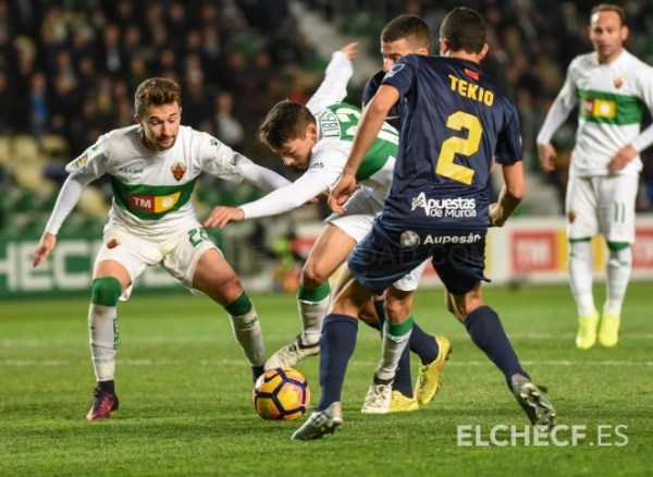 El Elche pierde dos puntos en el último minuto contra el UCAM Murcia
