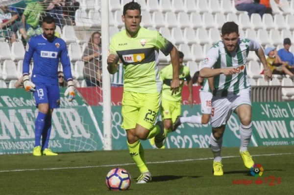 El Elche C.F. cae derrotado por segunda vez consecutiva y mira a los puestos de descenso