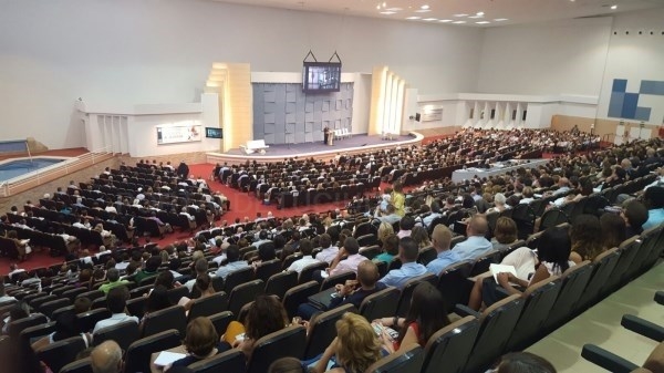 Comienza la Asamblea Anual de los Testigos de Jehová en Benidorm