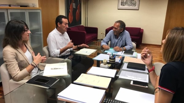 El alcalde obtiene el compromiso de la Generalitat de que las obras educativas pendientes comenzarán el próximo año