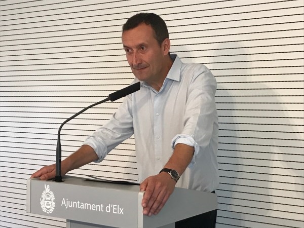 El Alcalde de Elche reivindica la conexión del aeropuerto y de la estación del AVE con la red de Cercanías