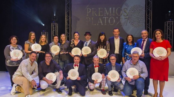 La IV gala de los Premios Plato llena de público el Gran Teatro de Elche