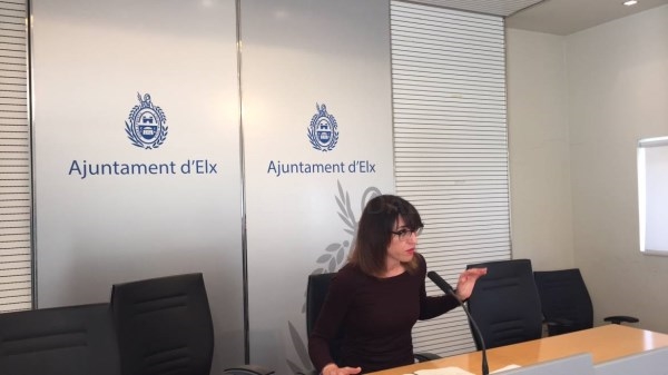 Elche ofrecerá ayudas a los jóvenes que trabajen en el extranjero para que vuelvan a casa por Navidad