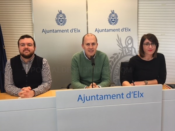 El Ayuntamiento ordena a la propiedad un nuevo apuntalamiento para el edificio de Riegos El Progreso con el fin de restablecer el tráfico